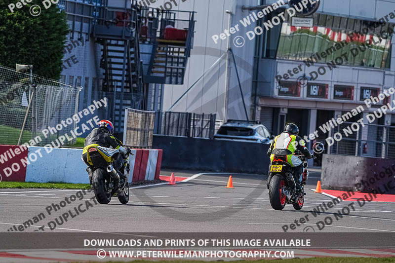 donington no limits trackday;donington park photographs;donington trackday photographs;no limits trackdays;peter wileman photography;trackday digital images;trackday photos
